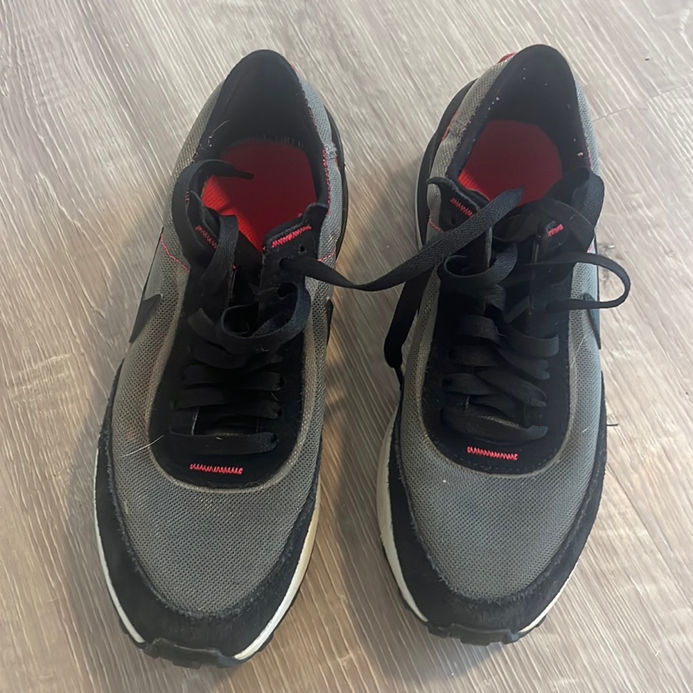 Nike Waffle One Grade School Boys’ Shoe